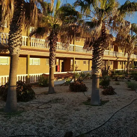 El Poris. Nice Terrace, Nice Pool アパート *
