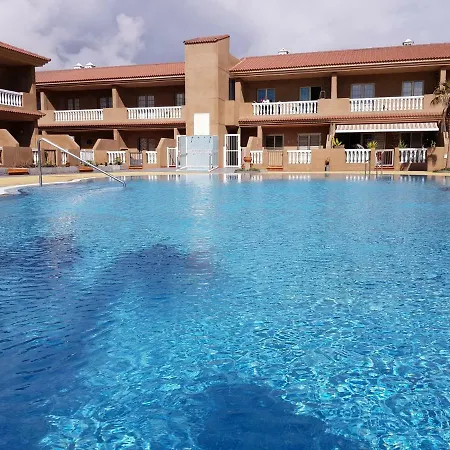 El Poris. Nice Terrace, Nice Pool ポリス・デ・アボナ