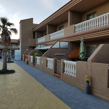 El Poris. Nice Terrace, Nice Pool *